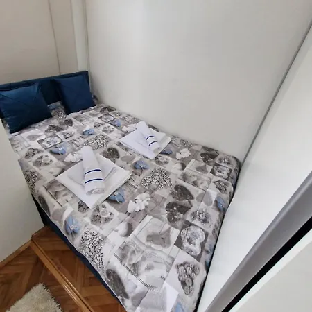 Zara Lux 2 * كراغوييفاك