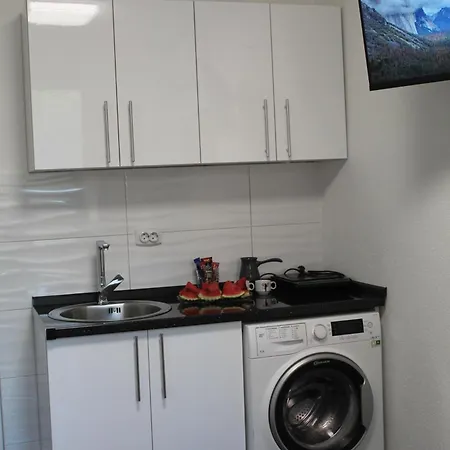 アパート Zara Lux 2 クラグイェヴァツ