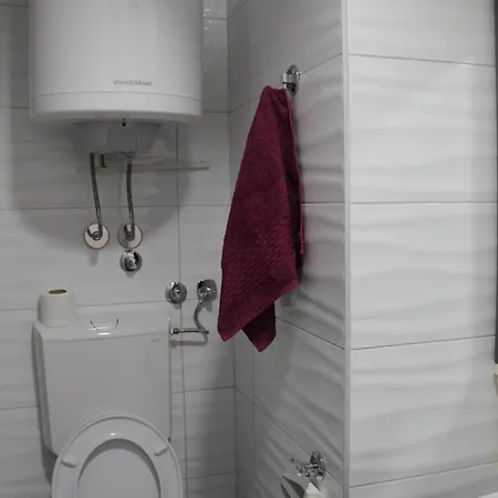 Zara Lux 2 アパート